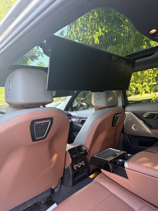 Bmw i5 35L Full option