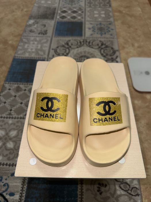 Сандалии женские. Размер 37.