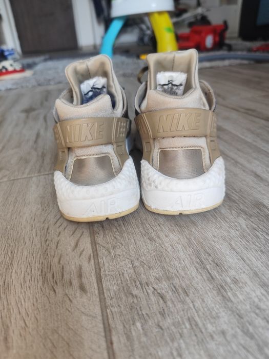 Pantofi Nike culoare kaki, piele mărimea 38