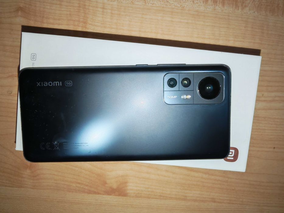 Xiaomi 12 256GB 8+4 RAM
