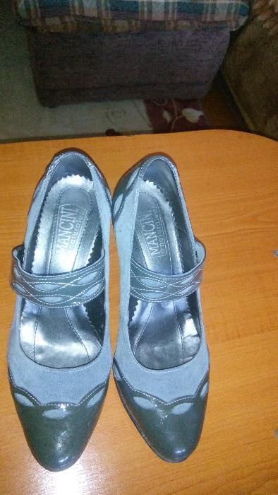 Pantofi pentru dame din piele marca Mancini