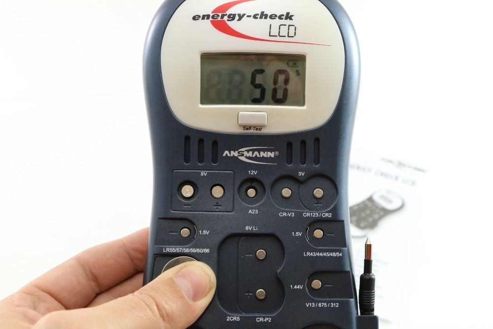 тестер за акумулаторни и алкални батерии ANSMANN, Германия