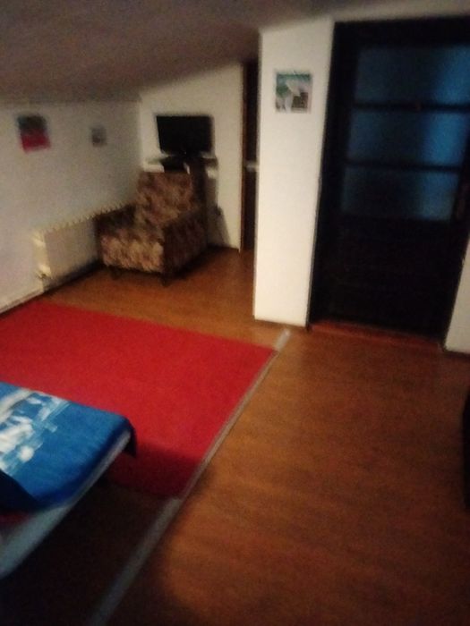 Sinaia închiriez garsonieră/ central