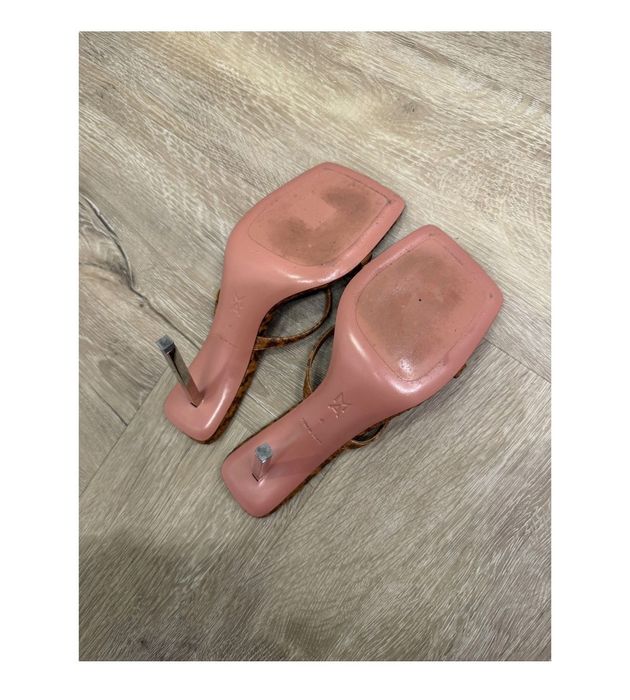 Amina Muaddi токчета