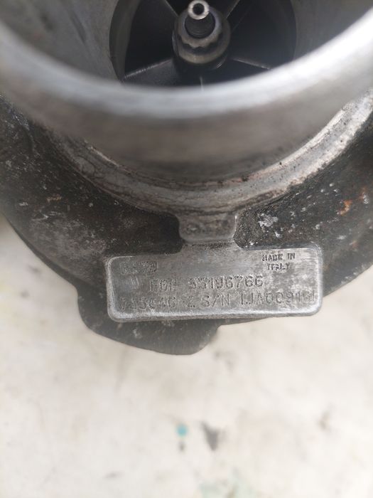 Turbina Saab,Opel Vectra 1.9 cu galerie defecta cod 55196766
