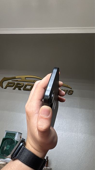 Продам айфон 16..