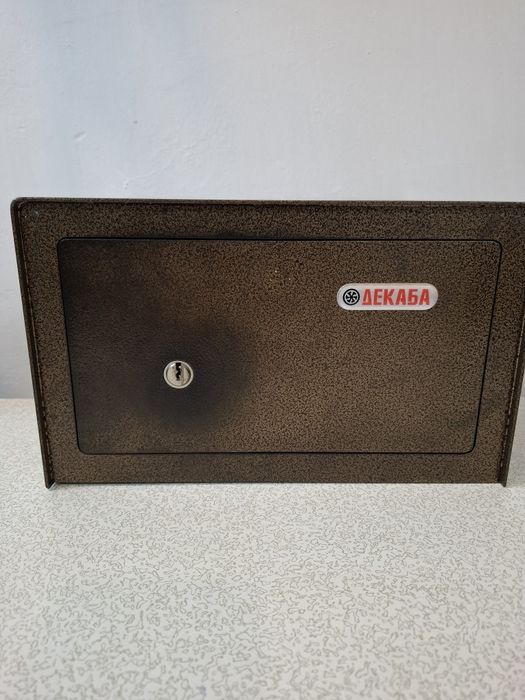 Сейф / каса  24,5/28/17