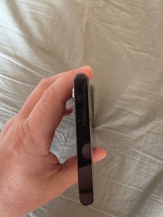 Продавам Samsung S22 Ultra 256gb/12gb RAM