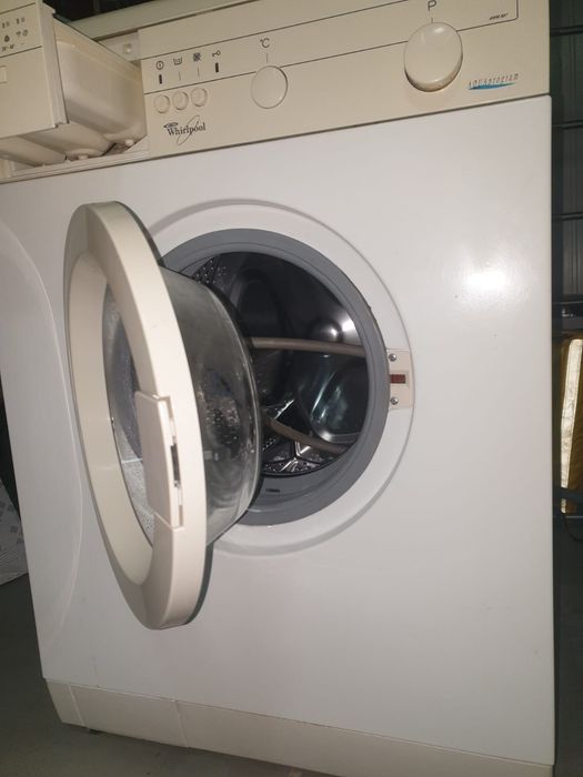 Masina spalat whirlpool