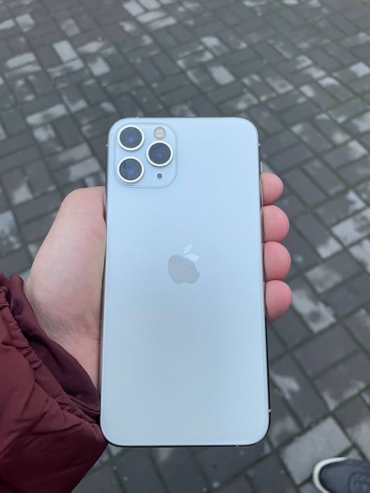 Iphone 11 pro, tez sotilsa o'tib beriladi
