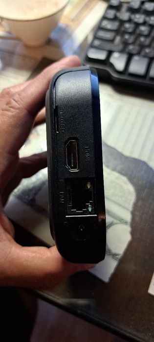 TV Box MAG424 4K UHD USB 2.0 / USB 3.0 1GB RAM și 8GB Stocare cu Linux