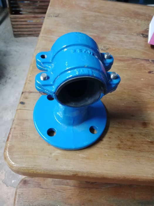 Продам соединитель для труб (врезка для трубы)