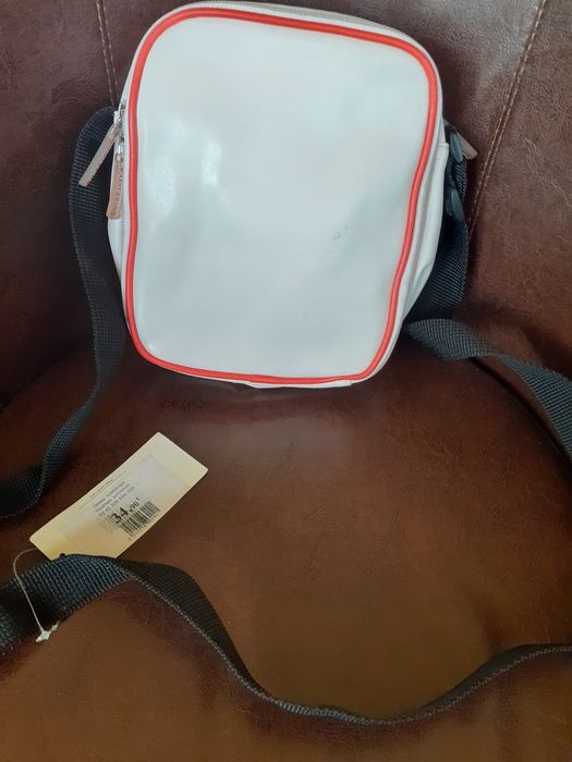 Borseta noua , cu 2 buzunare