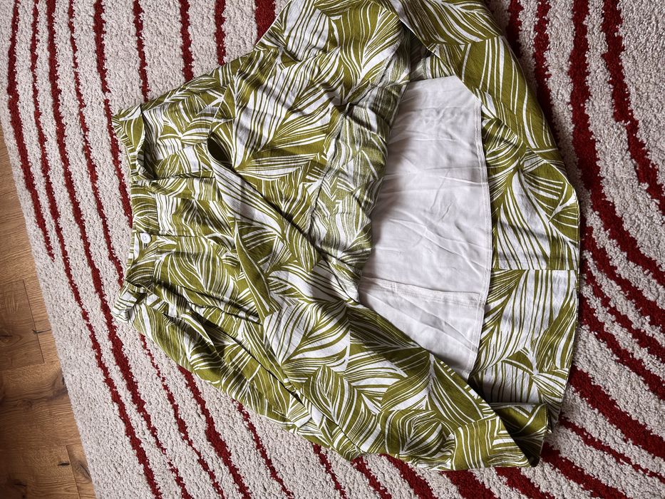 Fusta dama Joa noua, cu eticheta