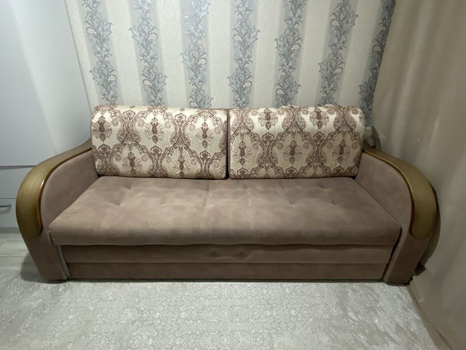 Продам диван сатамын