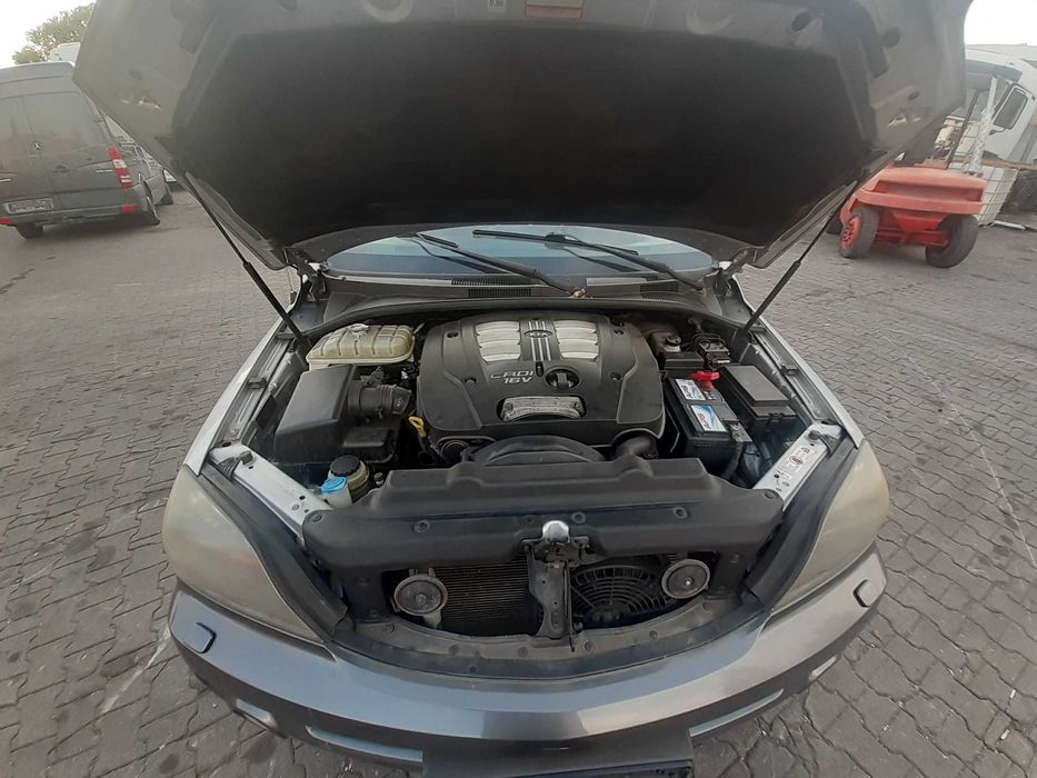 Двигатель дизельный 2,5л Киа Соренто 2005г генератор стартер тнвд