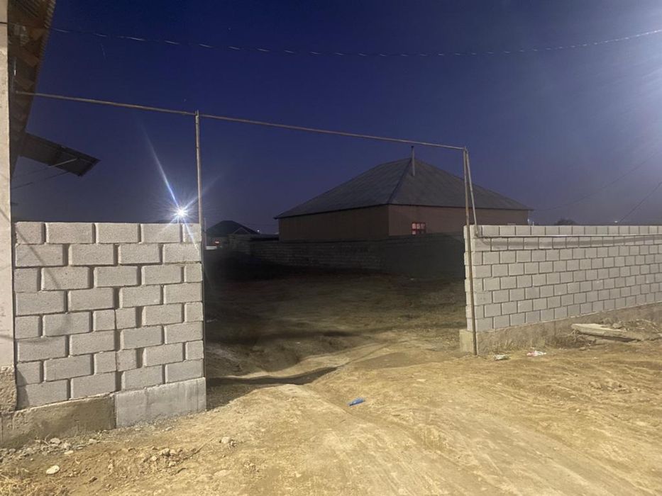 Жер үй сатылады.