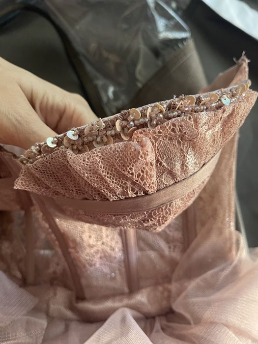 Абитуриентска рокля