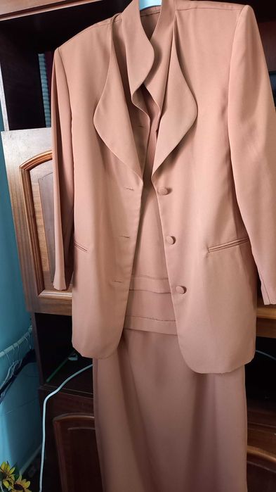 Compleu dama - Marimea 48 - 3piese- Sacou, bluza, fusta