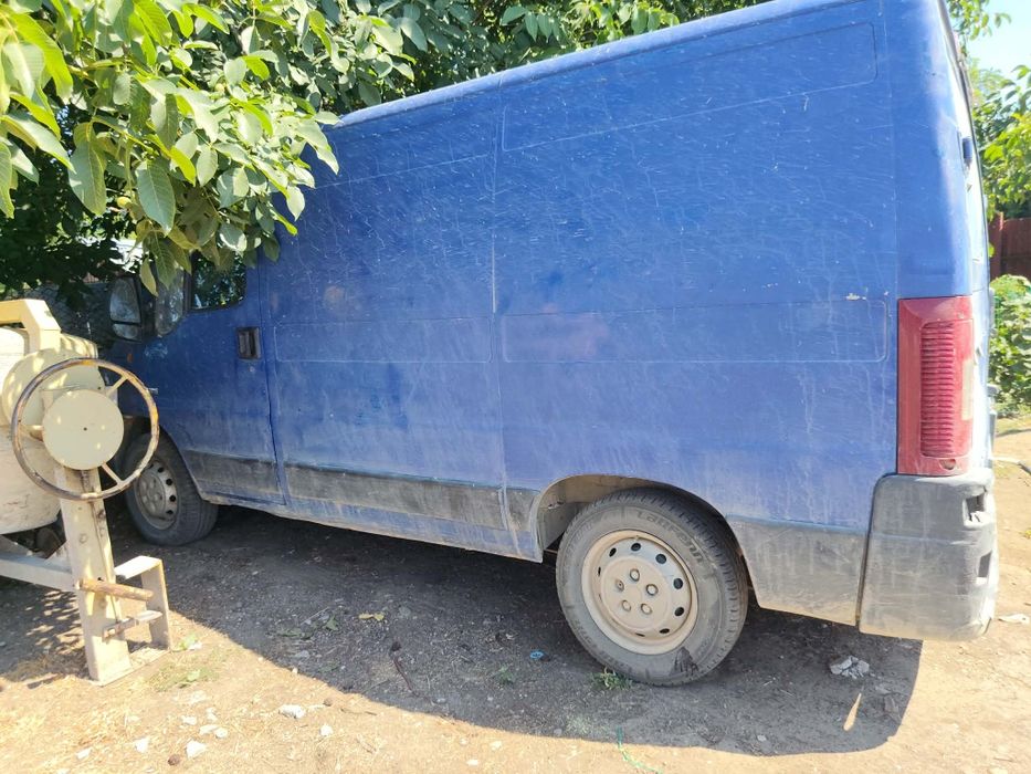 Vând Peugeot boxer