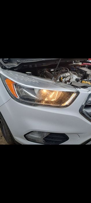 Faruri și Proiectoare Ford kuga 2017 2018 2019