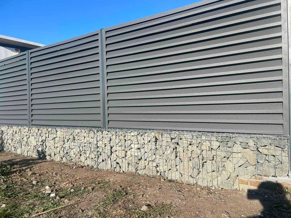 Оградни системи - ламелни огради, габиони, оградни пана | Интера Строй