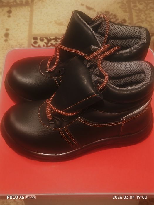 Продам спецобувь летние