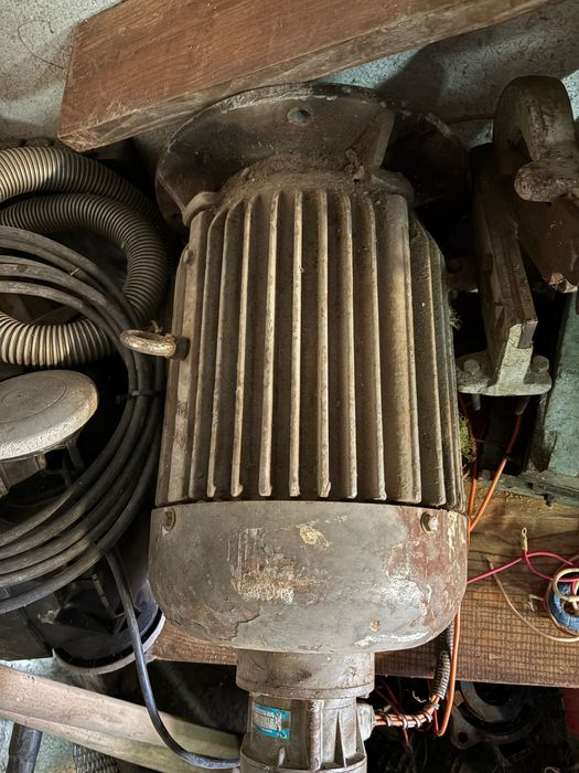 Трифазни двигатели