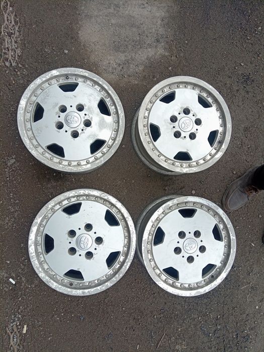 Продам диски тоета оригинал