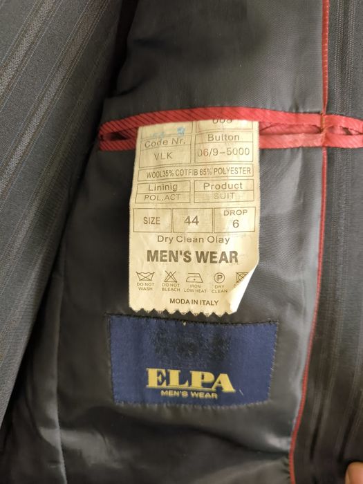 Продам мужские костюмы