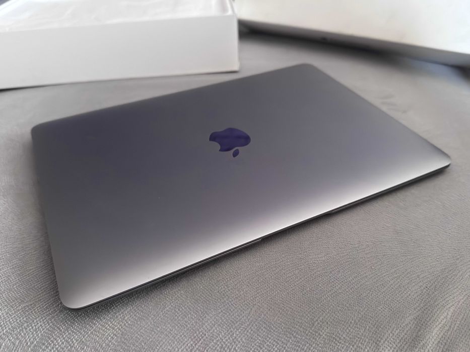MacBook 12” A1534 (2016) – 8GB RAM / 256GB SSD
