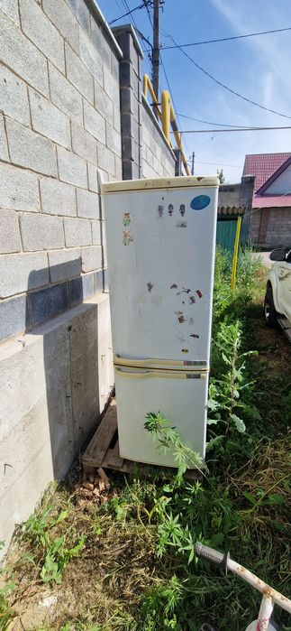 Продам холодильник.