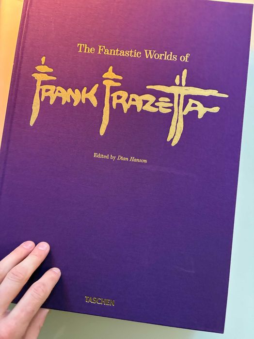 Album XXL The Fantastic Worlds of Frank Frazetta hardcover – ediție rară, premiu Eisner Award 2023