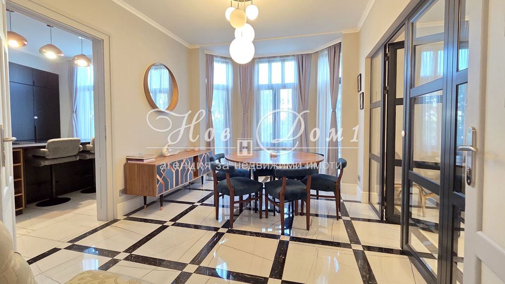 Продава се Тристаен апартамент в София, Център - 123 кв.м за 3171 €/кв.м - Снимка #2