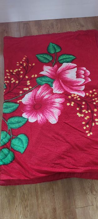 Пледы бу в хорошем состоянии почти даром.