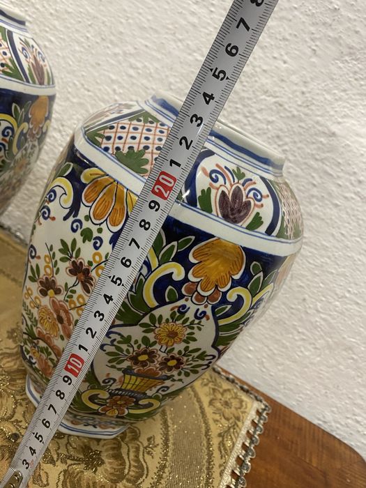 Френски порцеланови вази с маркировка