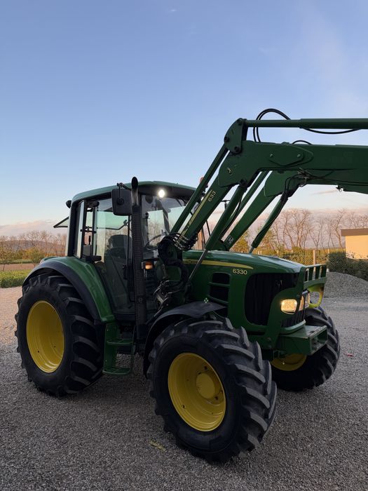 Tractor John Deere 6330 cu incarcator frontal 651 H