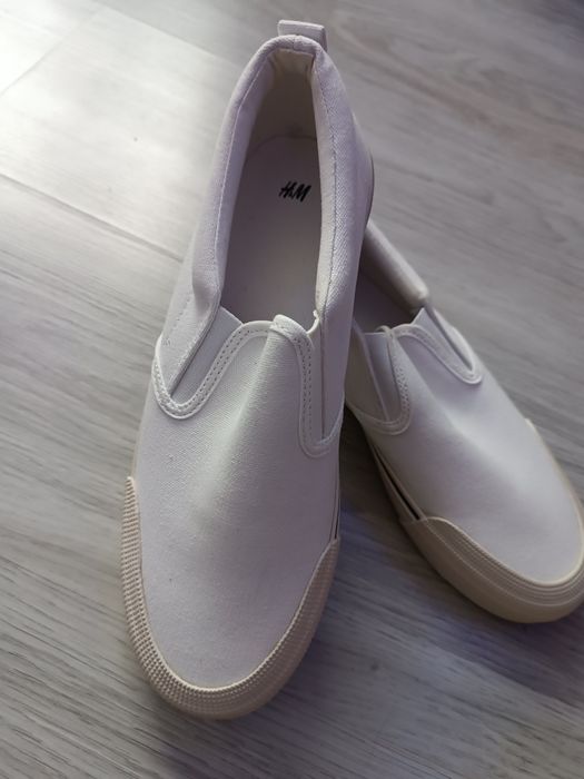 Чисто нови кецове