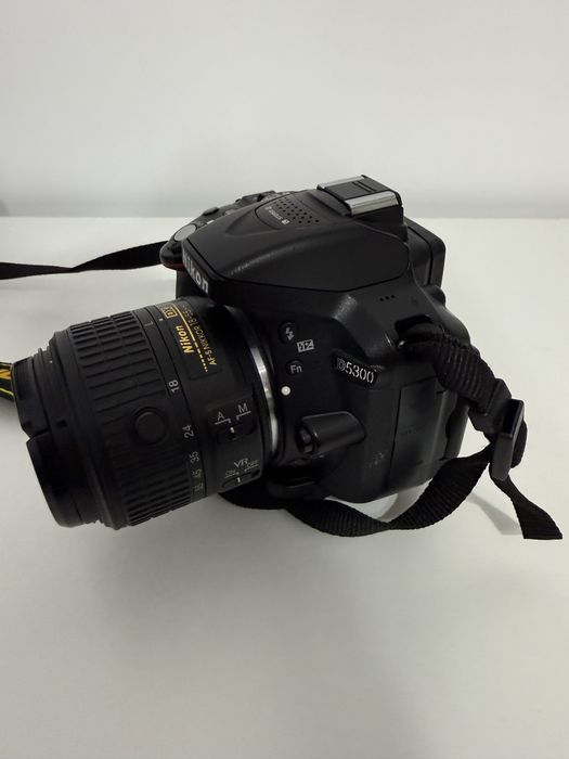Aparat foto DSLR Nikon D5300