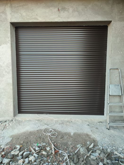 Usi rulou din aluminiu ptr garaj