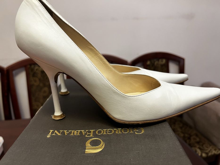 Женские туфли белые