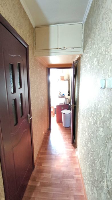 Продаётся 2-комнатная квартира на 1 этаже. ЖАНГЕЛДИНА-остановка АЙГУЛЬ