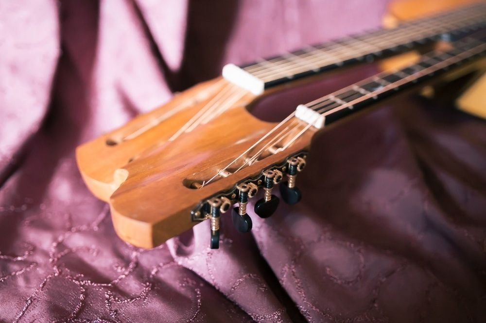 Продаётся мастеровая гитара