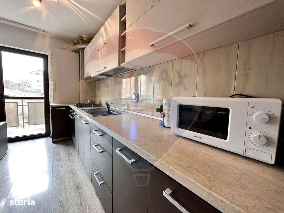Apartament 3 camere, 63 mp, balcon 9 mp