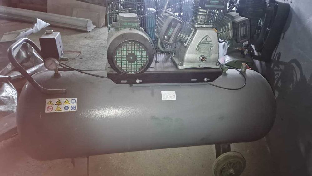 Компрессора поршневые б/у