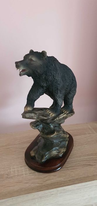 Статуетка на мечка