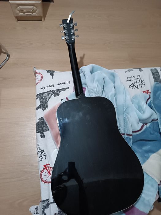 Гитара акустическая