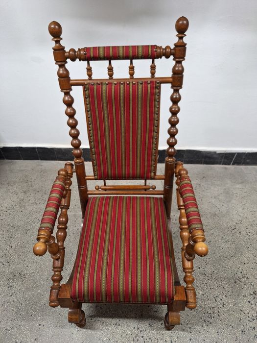 Люлеещ стол дъб масив