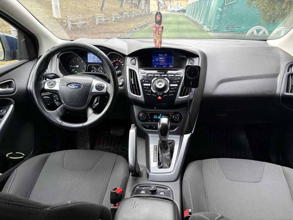 Ford Focus 2012 automat Titanium