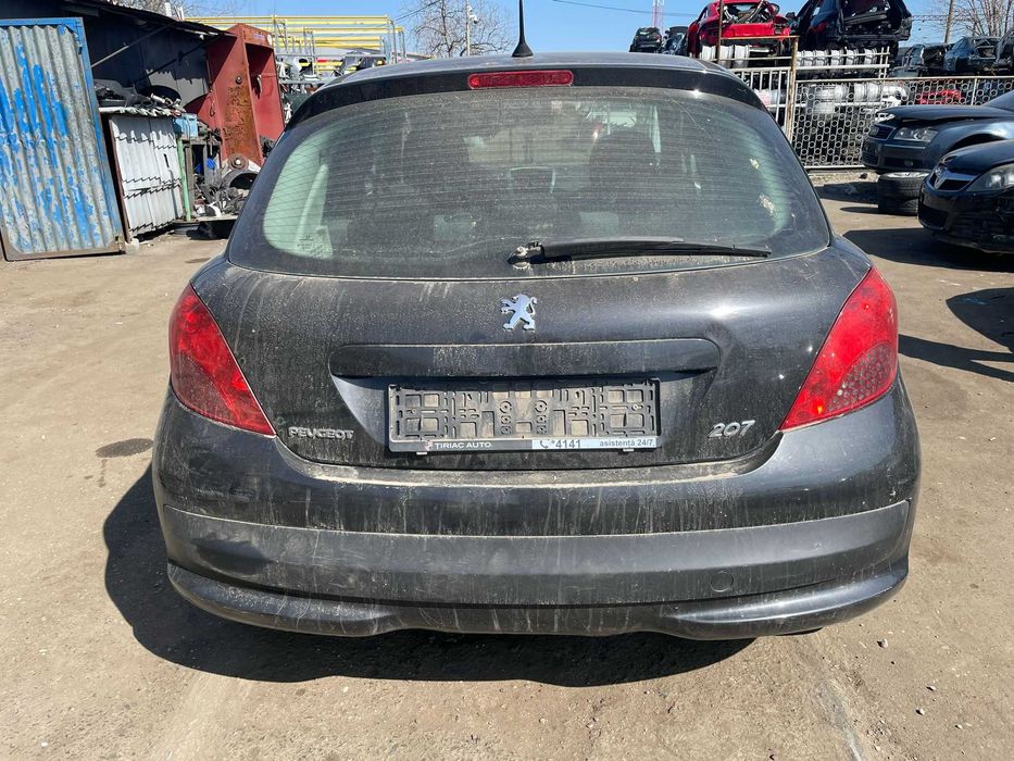 Dezmembrez Peugeot 207 1.4 B an 2008 cod motor 8FS